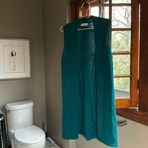 Kettlewell Liza Sleeveless Cardigan in Summer and Autumn color Sea Green